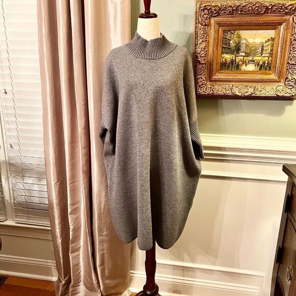 EUC Kerisma Aja Very Oversize Sweater Dress in Ash Gray One Size - Picture 1 of 4